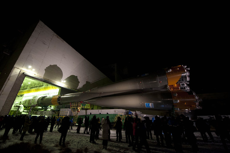 Launch vehicle transfer for the PromISSe Mission