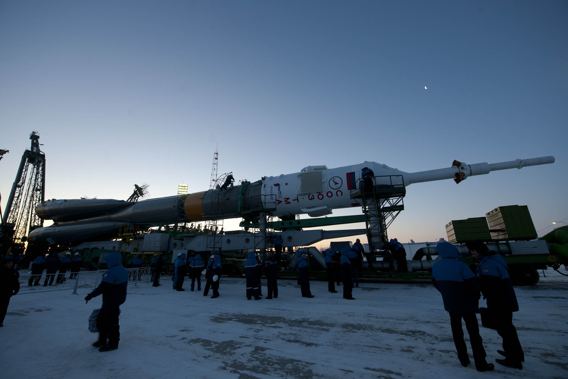 Launch vehicle transfer for the PromISSe Mission