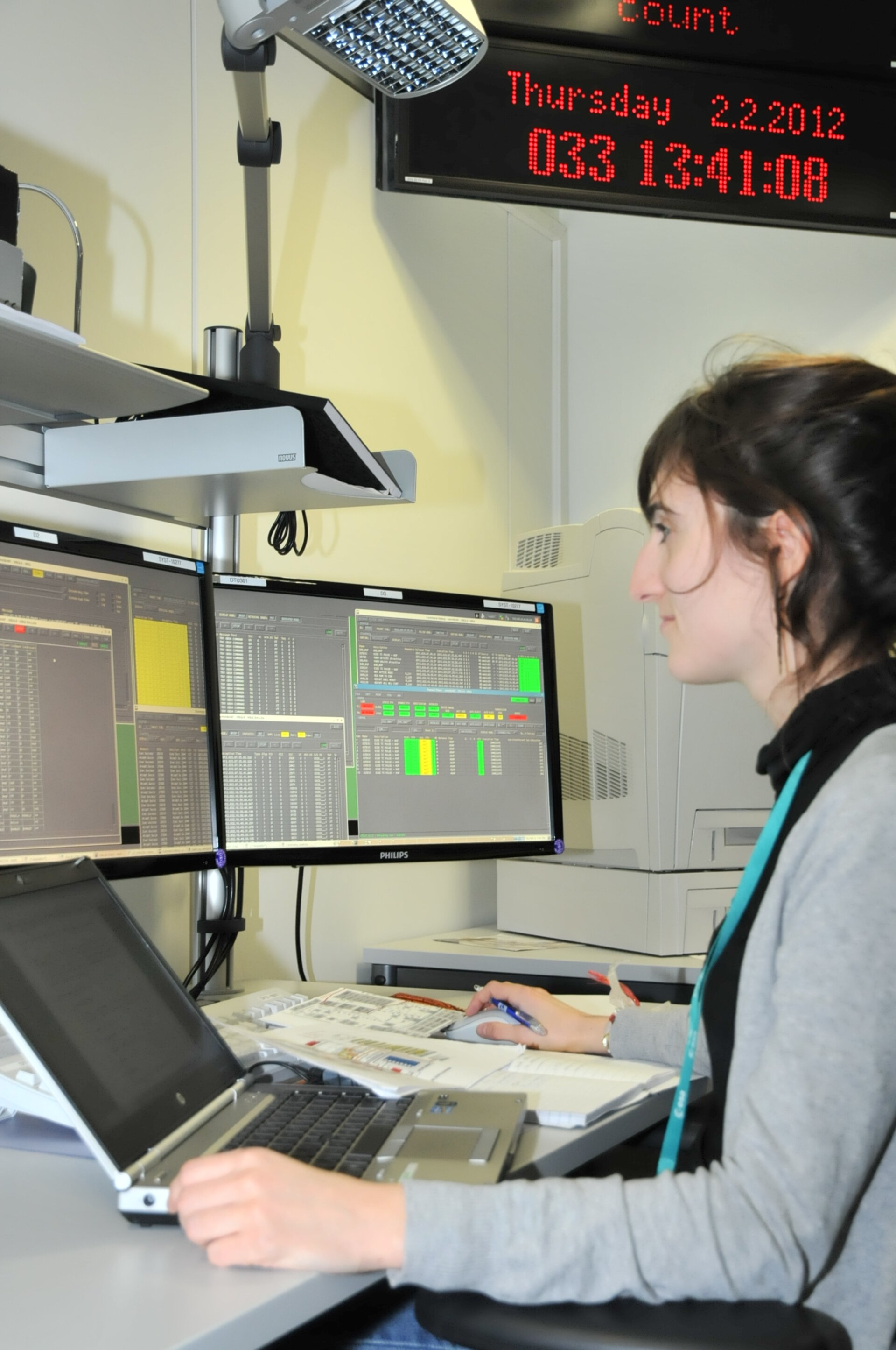 Engineer in MSG control room at ESOC