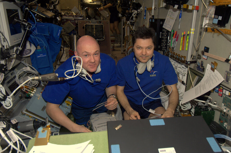 André and Oleg (right) on Space Station
