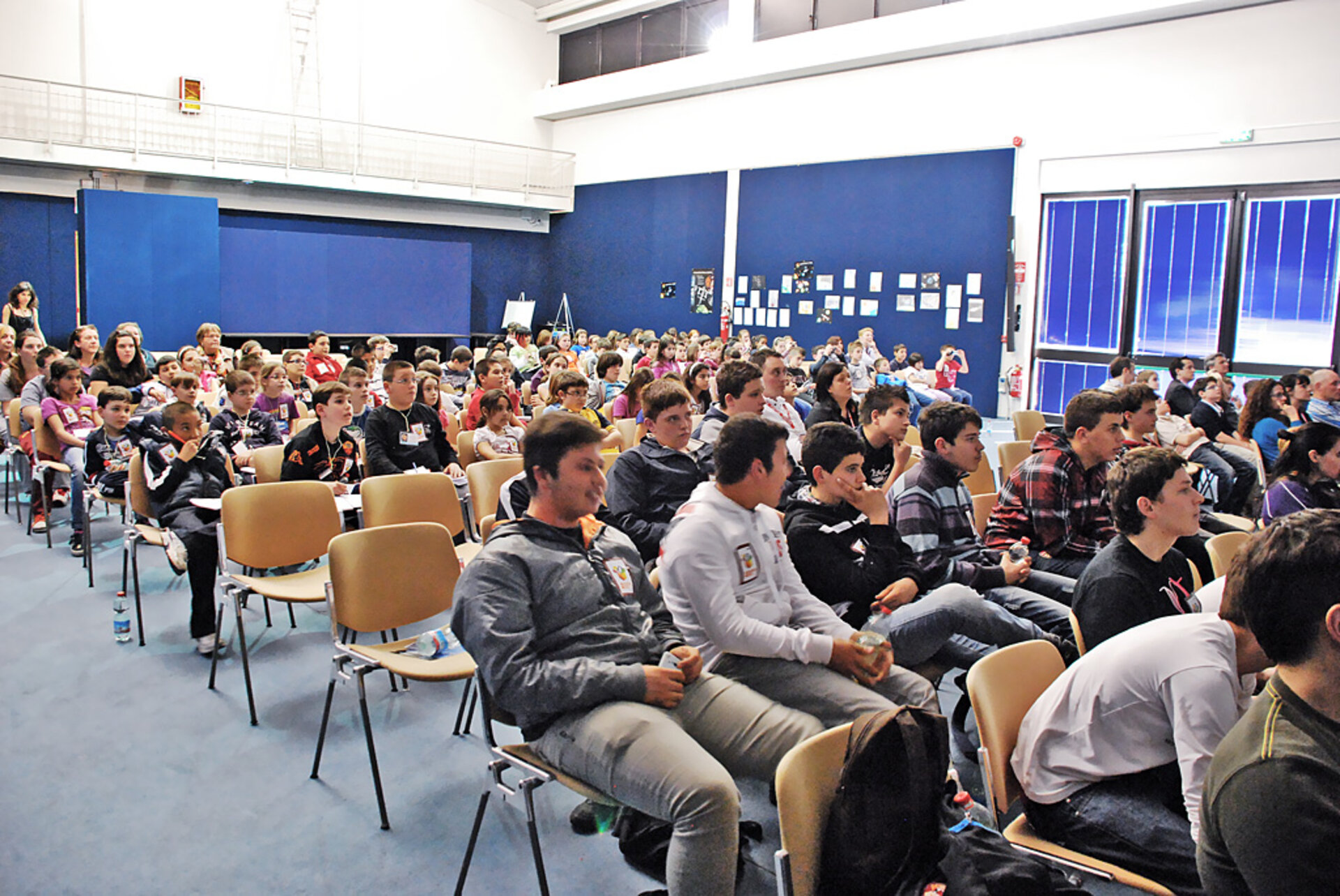 Giovani spettatori delle scuole primarie e secondarie