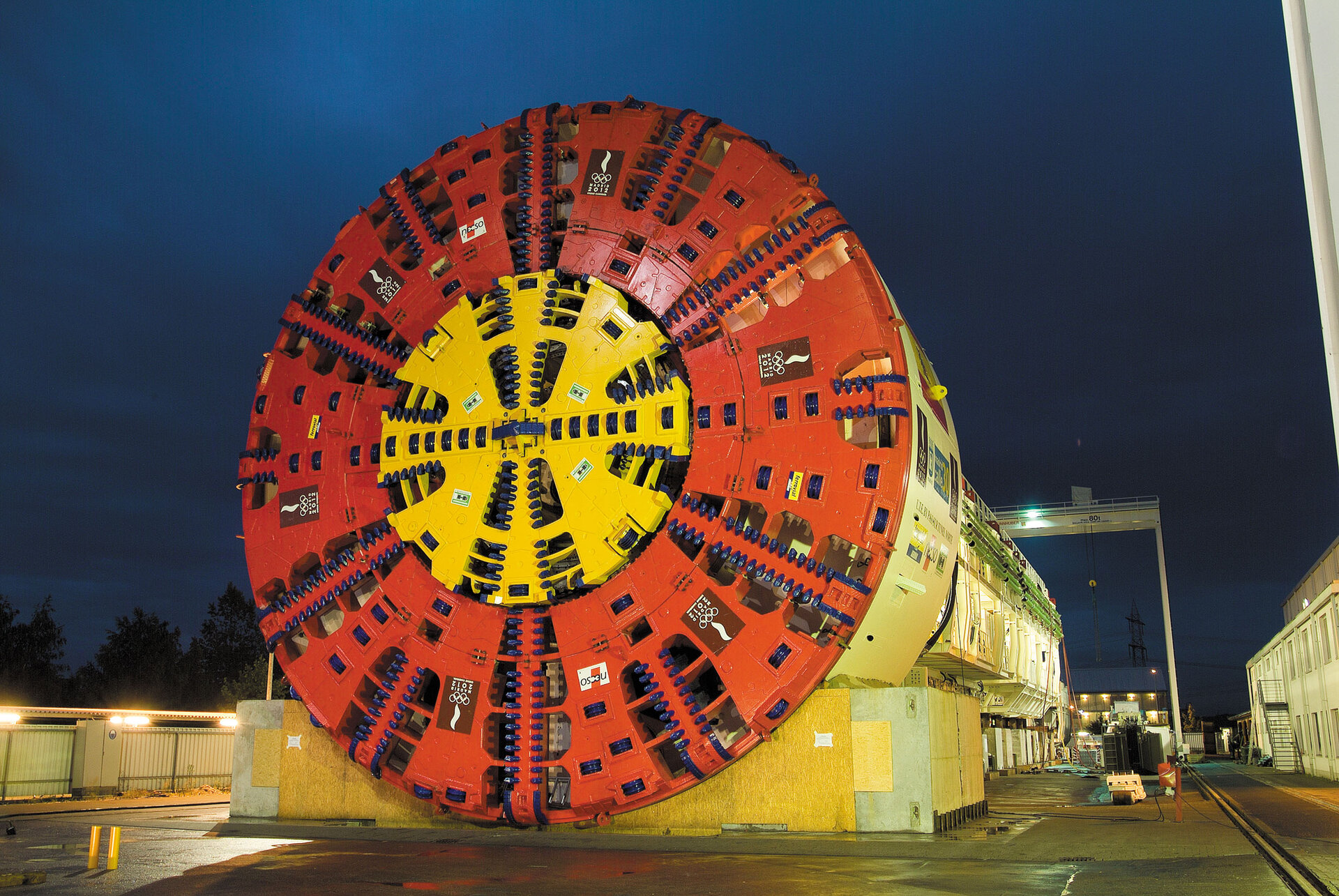 Tunnel boring machine