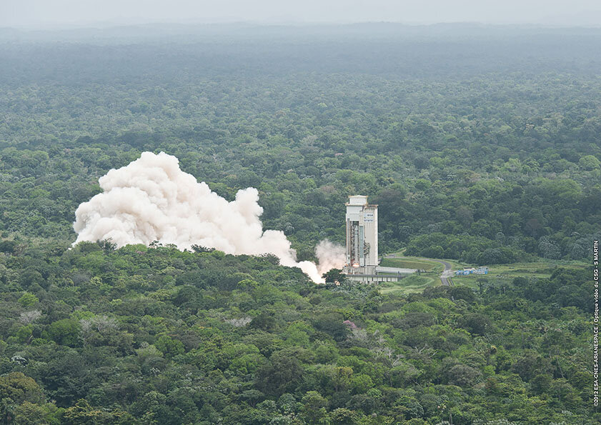 Firing of Ariane 5 solid-propellant booster