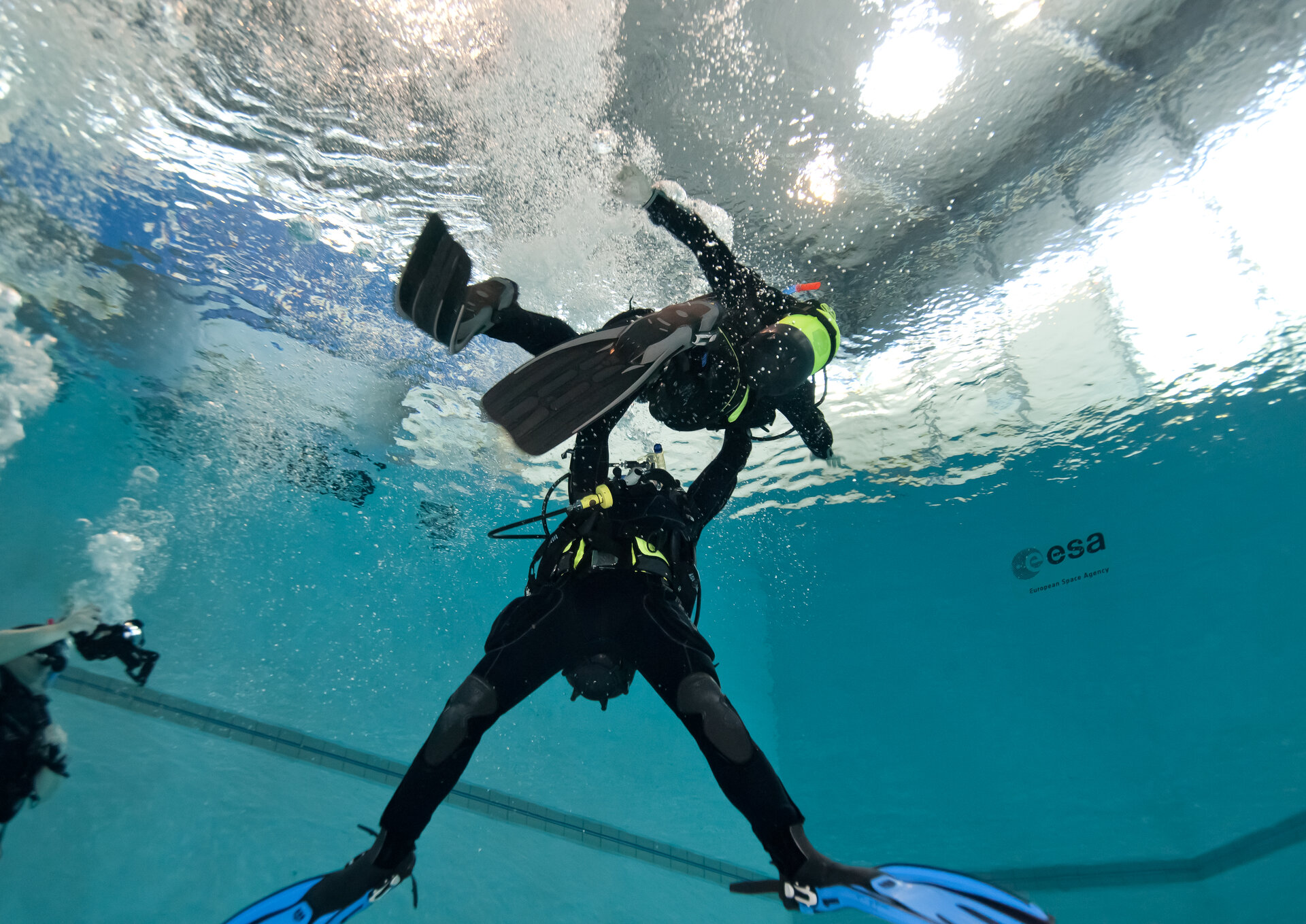 Timothy Peake během výcviku potápěče-záchranáře.