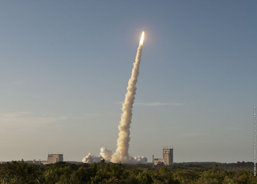 Η απογείωση του <i>Ariane 5</i> με το μεγαλύτερο μέχρι σήμερα φορτίο