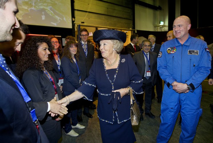 Visit of HM Queen Beatrix of the Netherlands and Italian President Giorgio Napolitano to ESTEC on 24 October 2012.