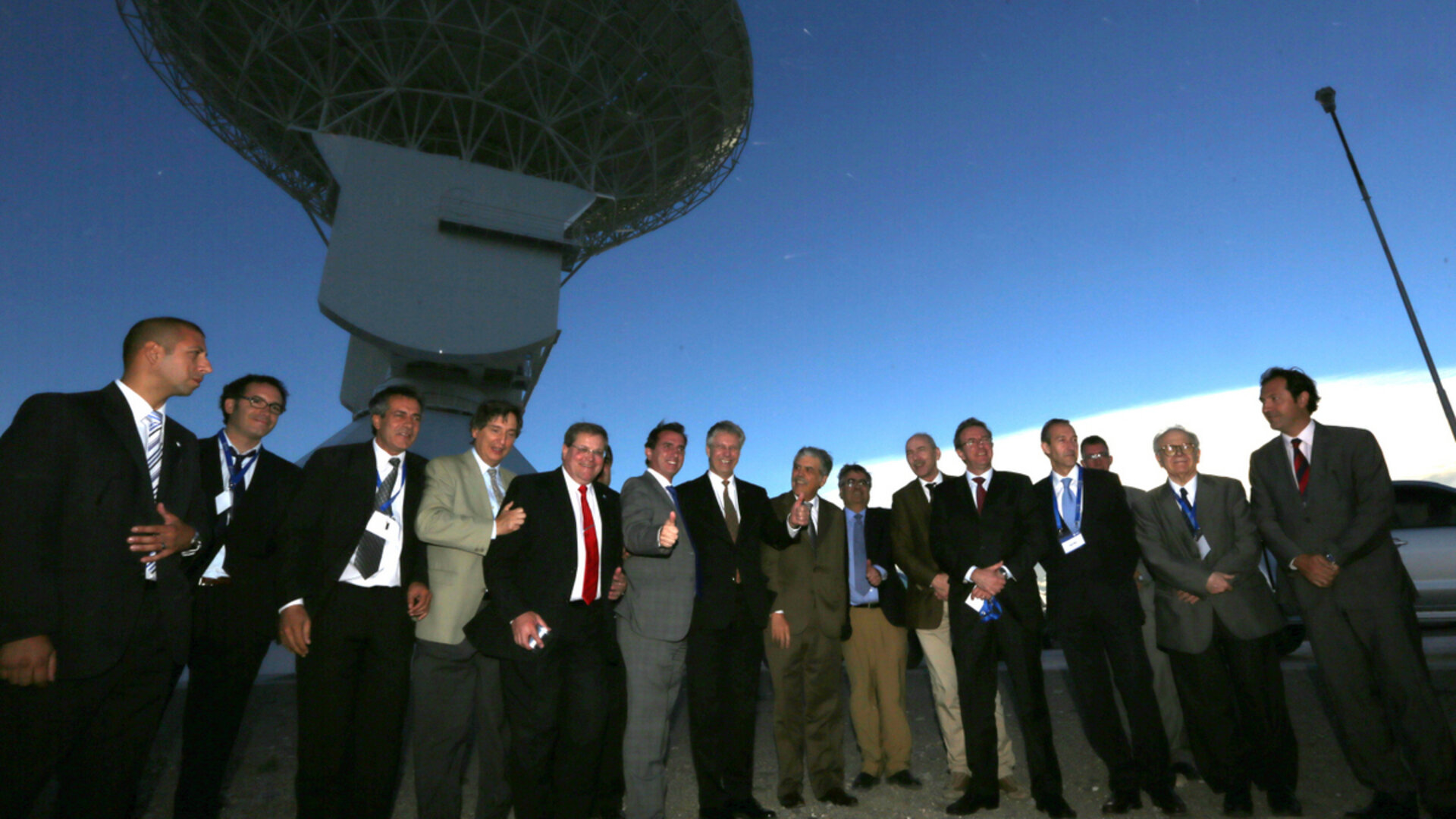 ESA and Argentinian guests gather for Malargüe inauguration