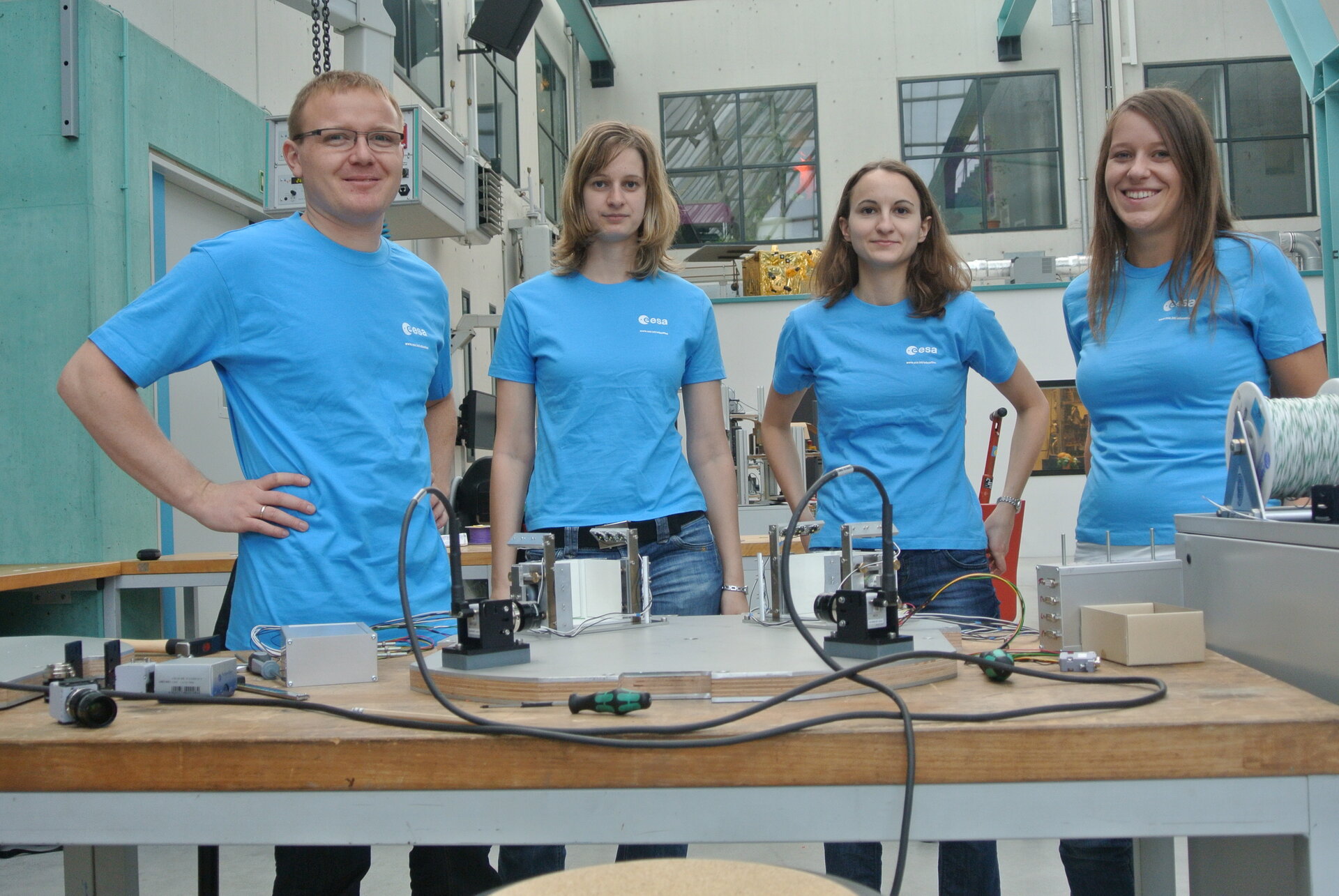 The GAGa DropT team with their experiment DYT 2012