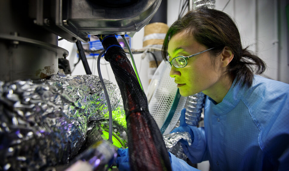 UV test facility at ESTEC