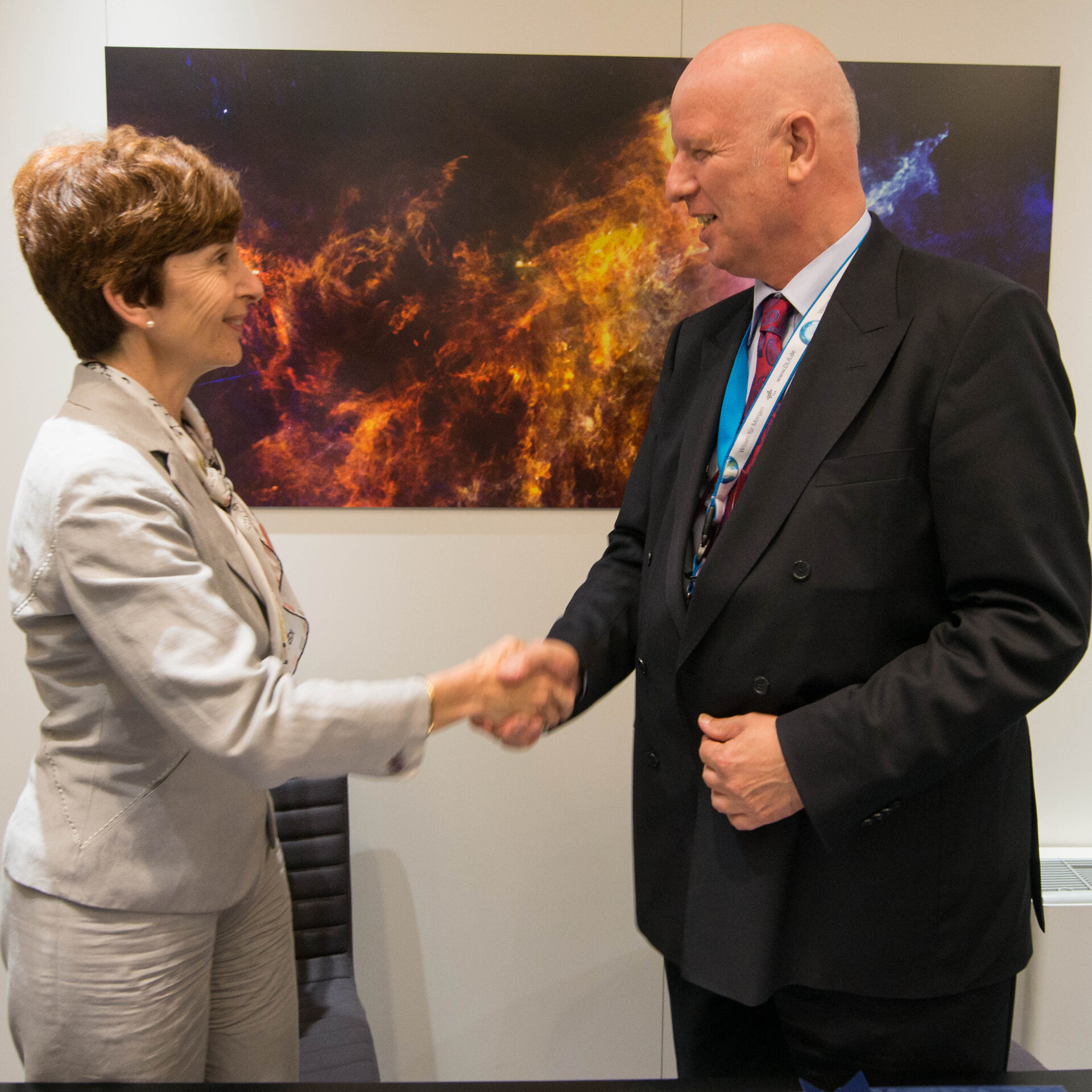 Agreement between ESA and DLR 