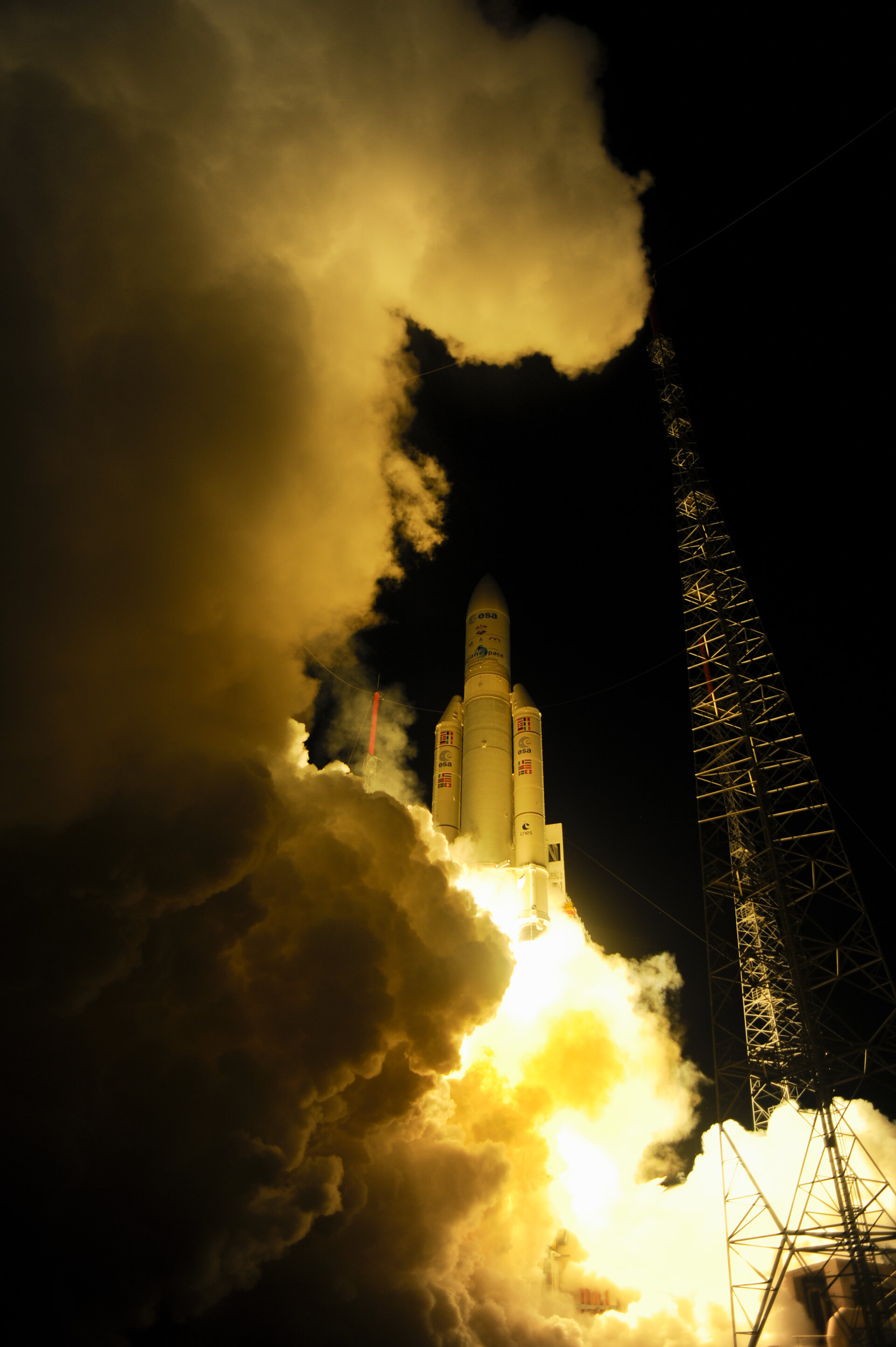 Liftoff of Ariane 5 VA213 with ATV-4