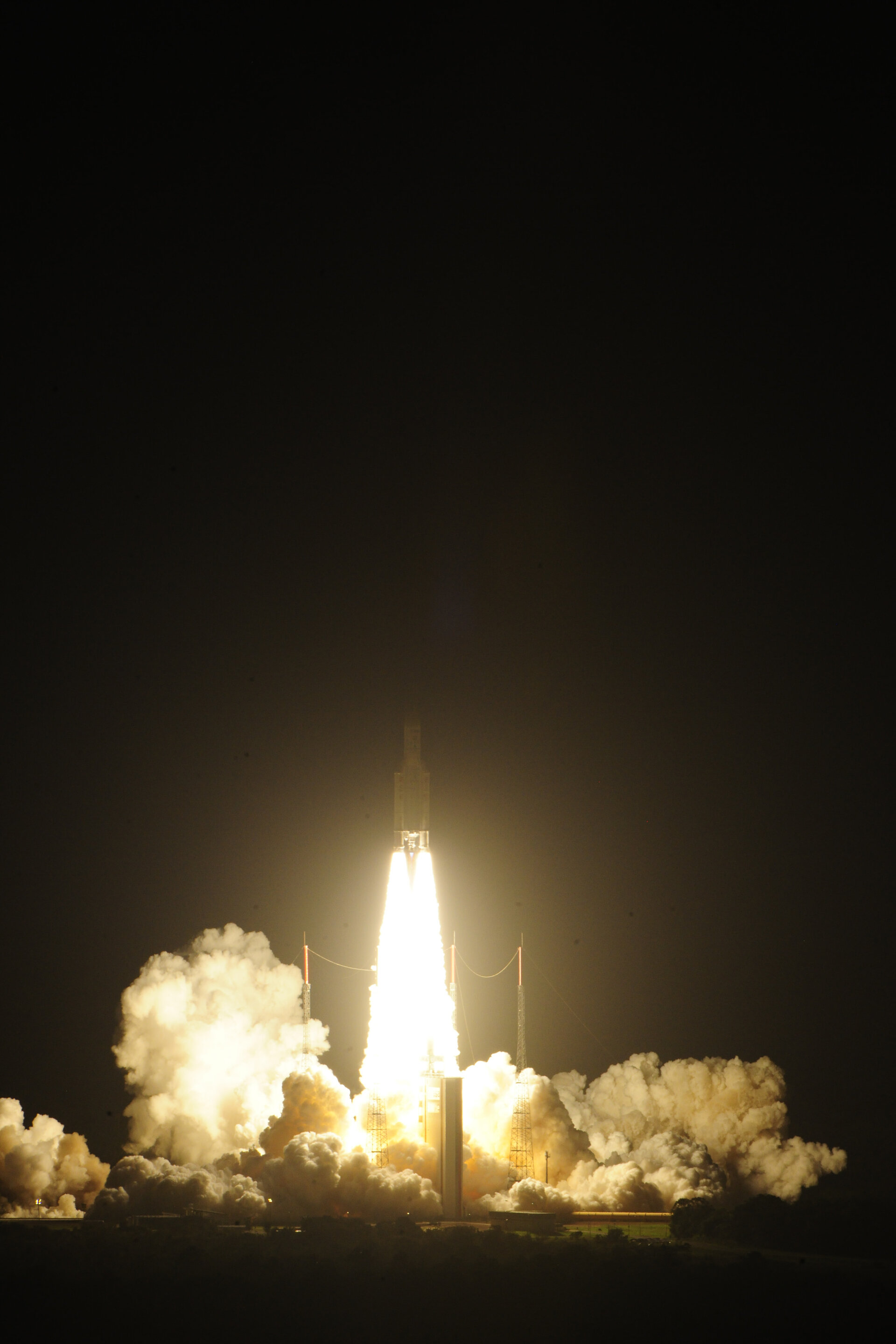 Liftoff of Ariane 5 VA213 with ATV-4