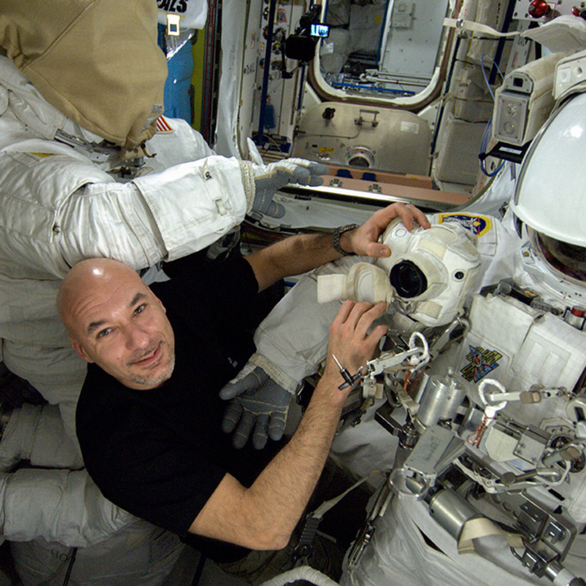Human spaceflight and operations image of the week: embarking on the second EVA