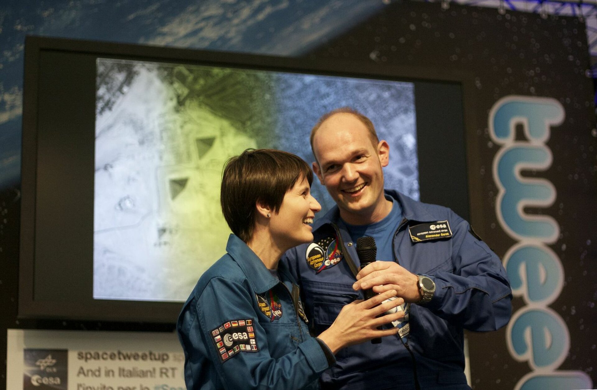 ESA Astronauten Samantha Crisforetti und Alexander Gerst beim ersten europäischen SpaceTweetup
