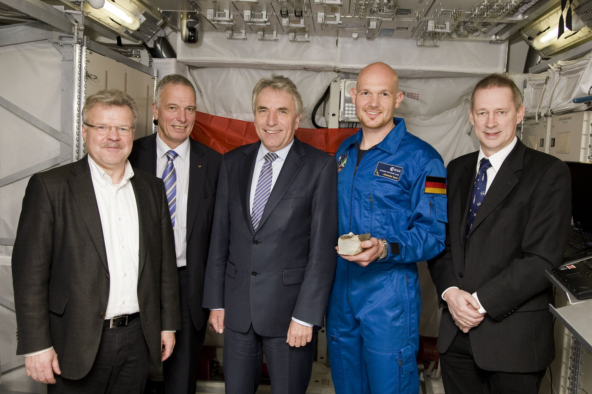 Kölner OB Roters besucht das Europäische Astronautenzentrum in Köln Porz-Wahn