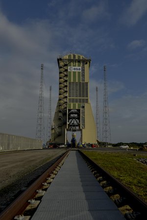 Soyuz VS06 transfer to launch zone