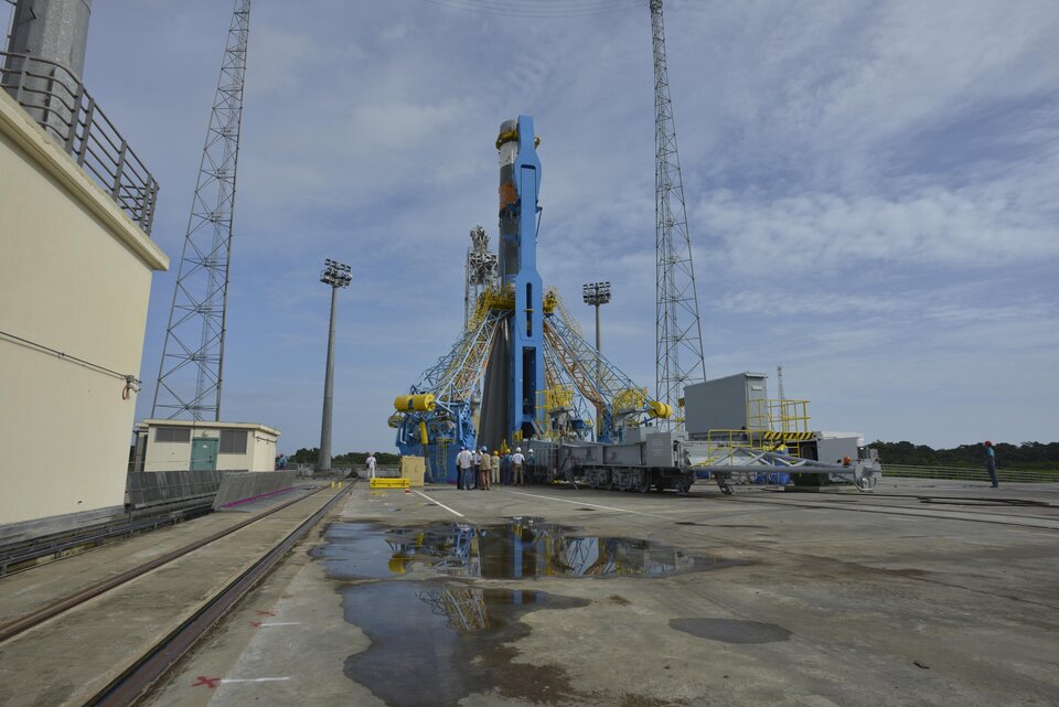 Transfert du Soyuz VS06 vers la zone de lancement