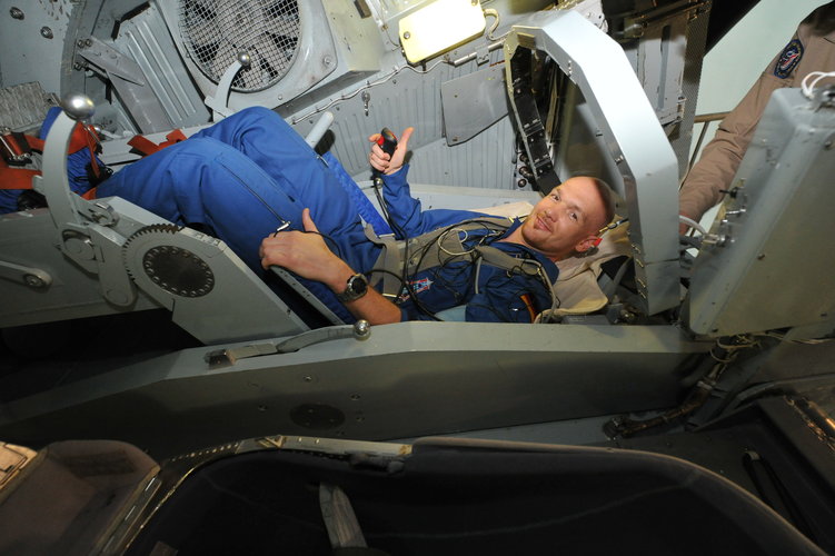 Alexander Gerst ready for a centrifuge training session