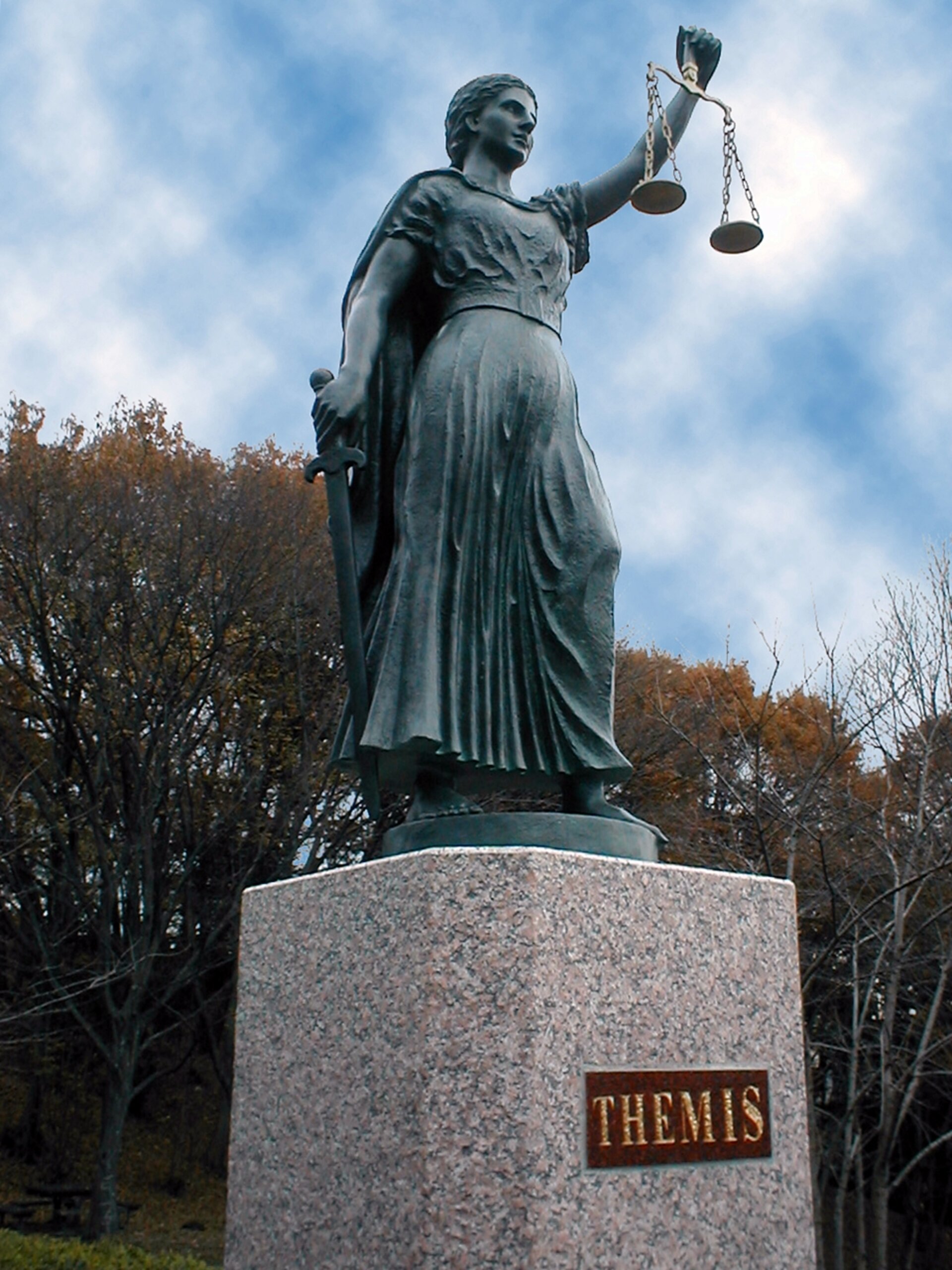 La justice. Темис Фемида. Темис статуя. Скульптура Фемиды. Памятник правосудия.