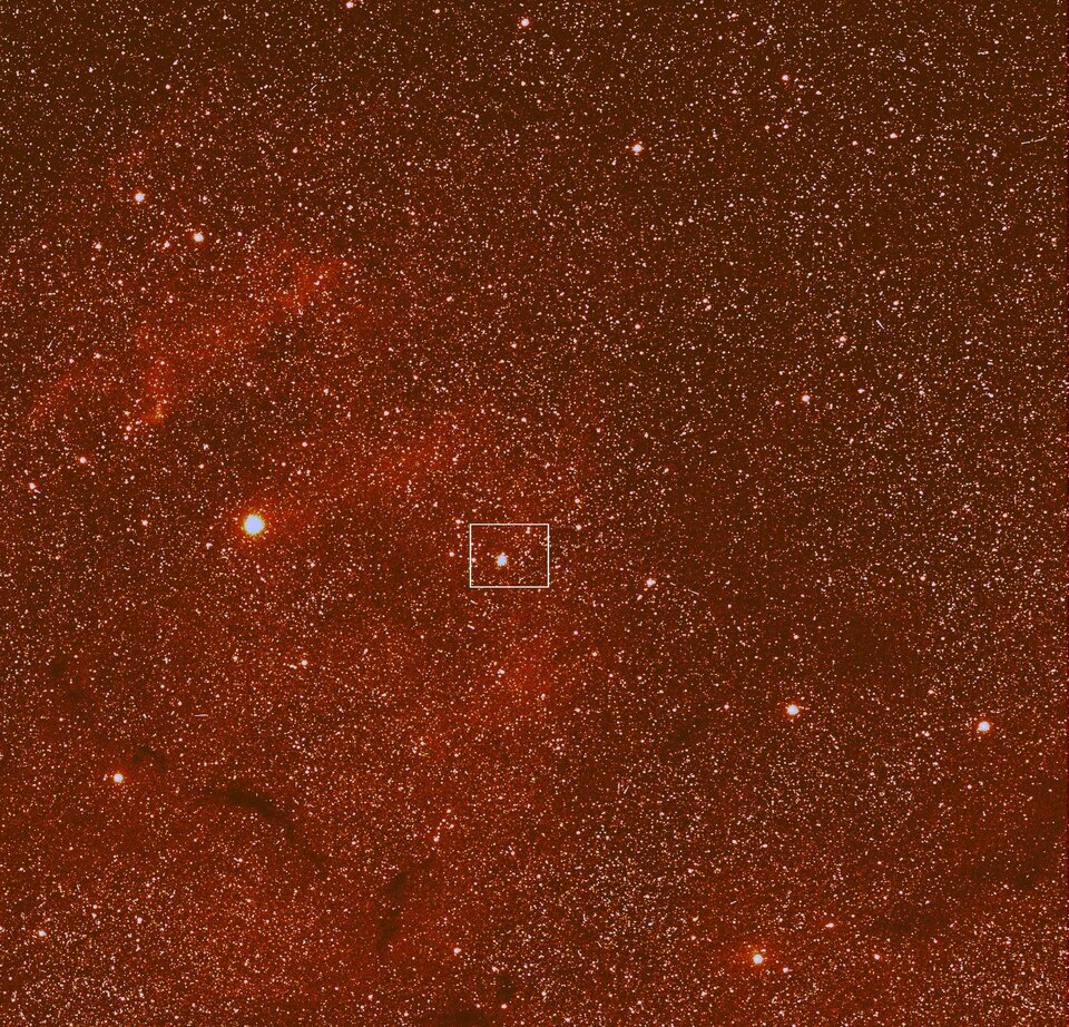 Pierwsze zdjęcie  celu Rosetty w 2014 roku  – wykonane przy użyciu obiektywu  szerokokątnego