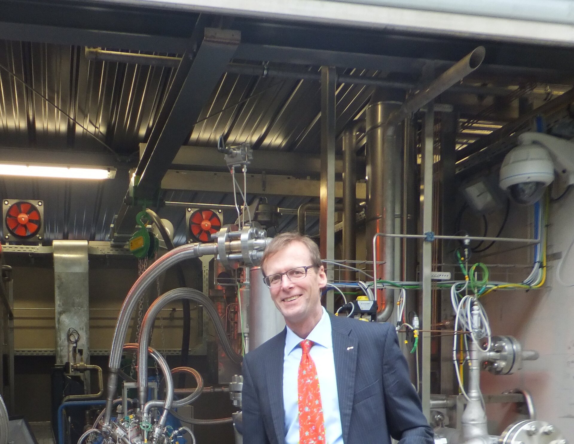 Juan De Dalmau at cryogenic test bank in Liège