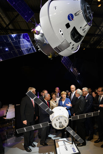 Angela Merkel visits the ‘Space for Earth’ space pavilion at ILA