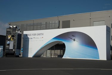 Entrance of the ‘Space for Earth’ space pavilion at ILA