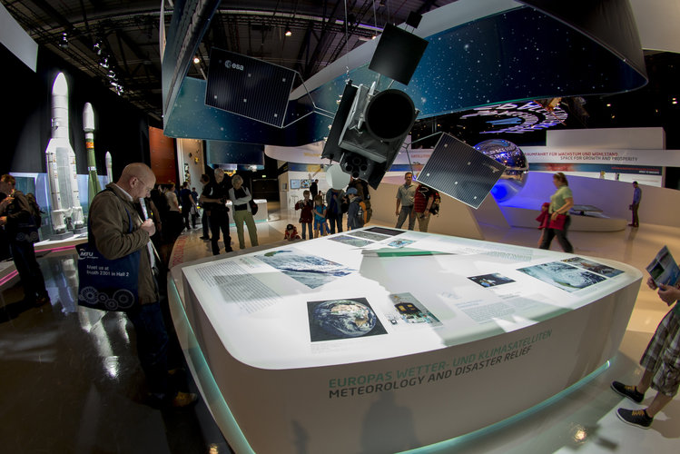 Public day at the ‘Space for Earth’ space pavilion at ILA