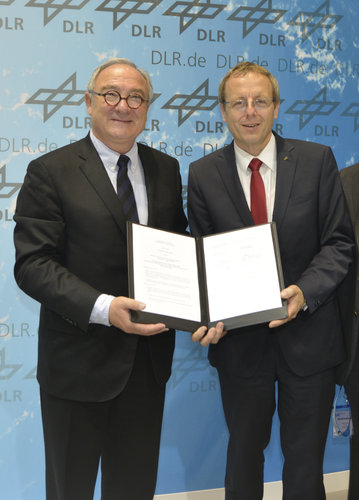 Signature ESA DLR agreement