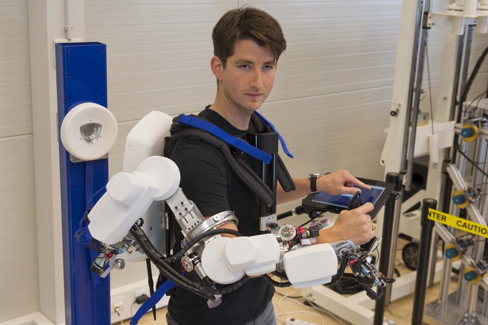 Telerobotics exoskeleton