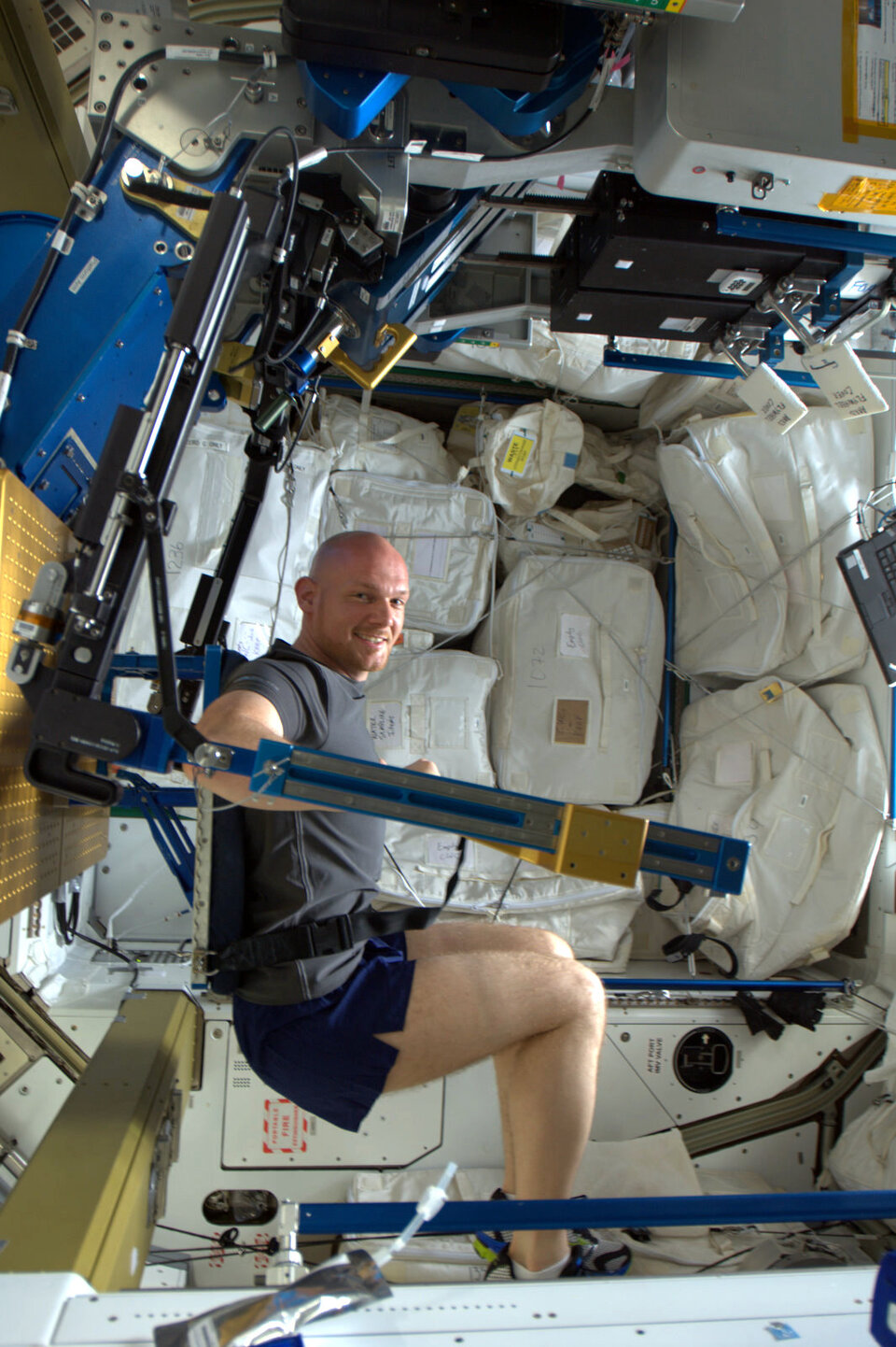 ESA-Astronaut Alexander Gerst hält sich fit. 