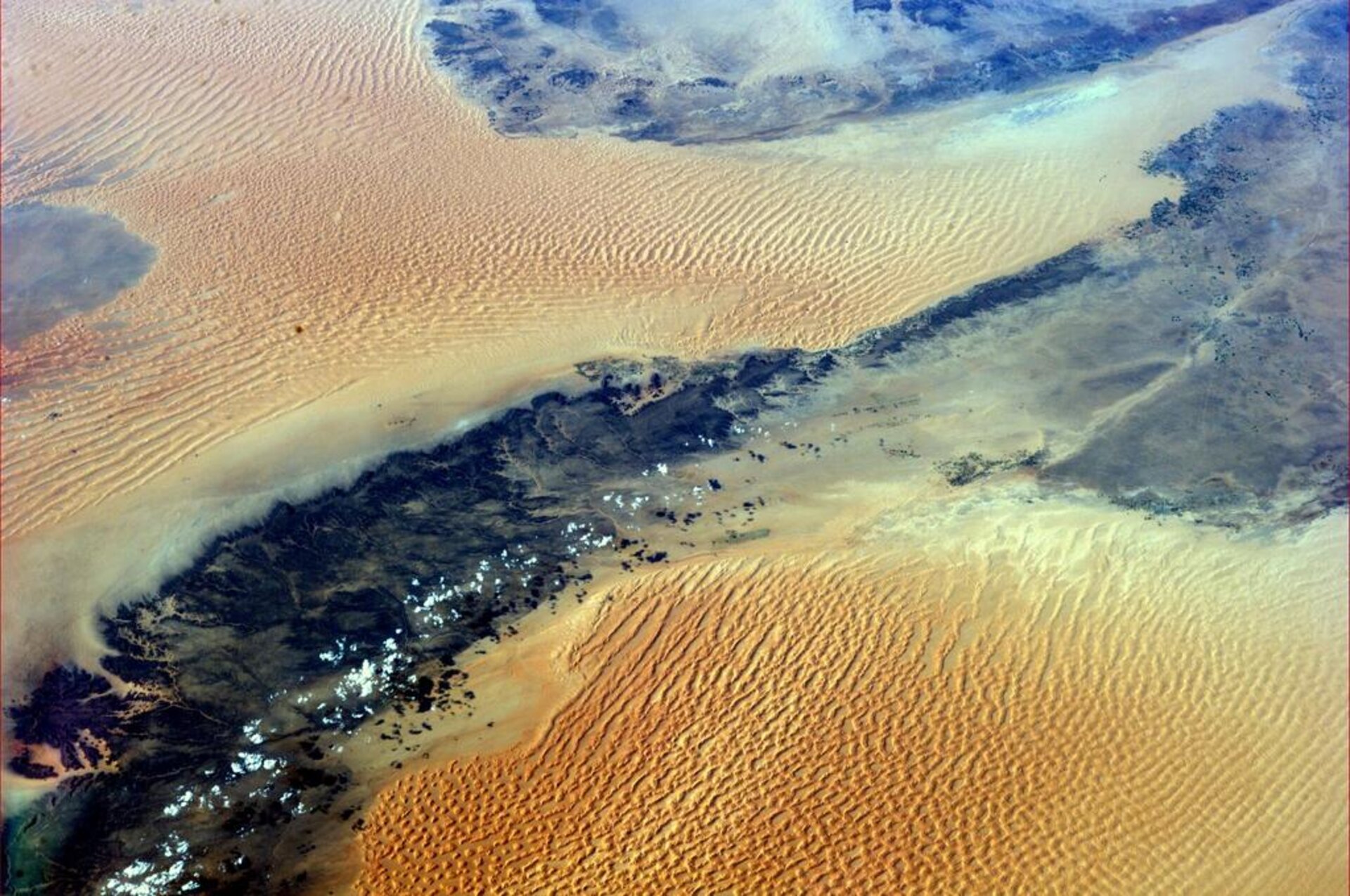 Alexander Gerst nahm dieses Foto der Sahara von der ISS aus auf. 