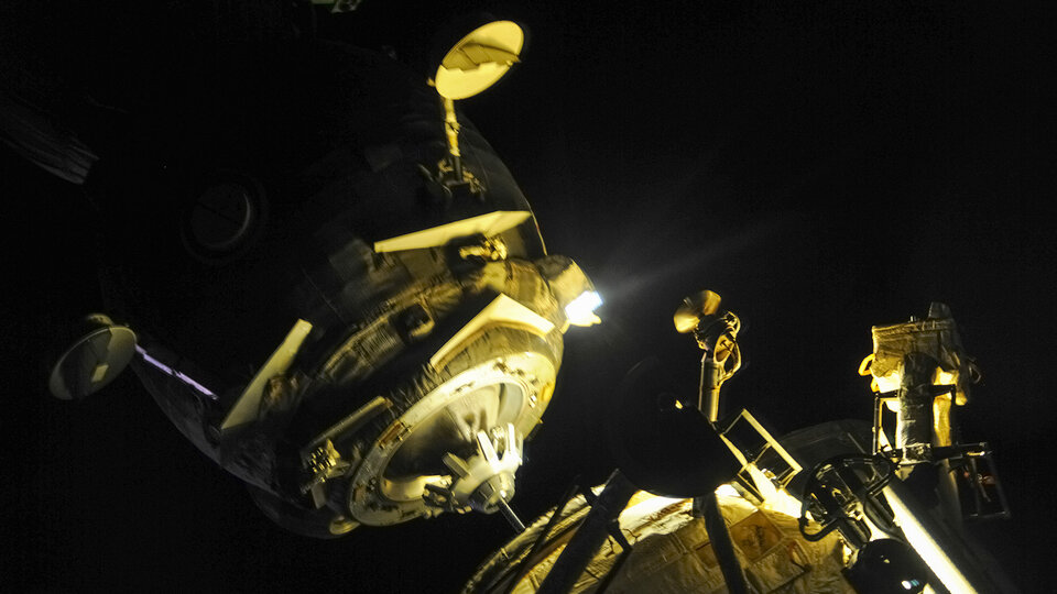 Připojování lodi Sojuz TMA-13M