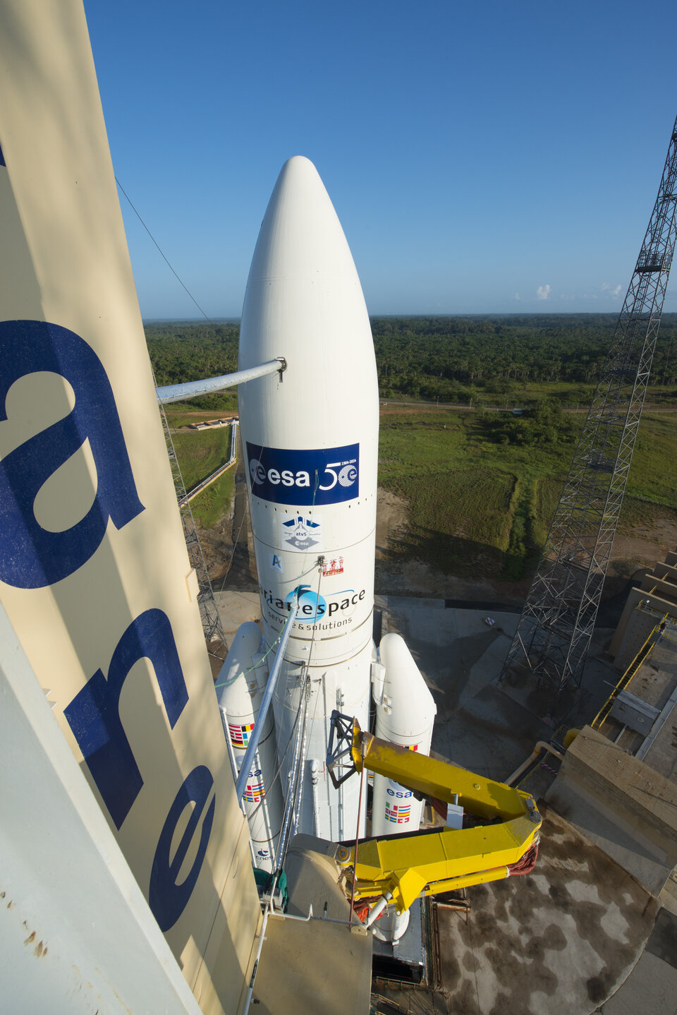 Rakieta Ariane 5 z ATV-5 przed startem