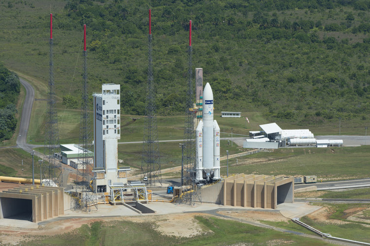 Transfer of Ariane 5 flight VA219 from the BAF to the launch pad