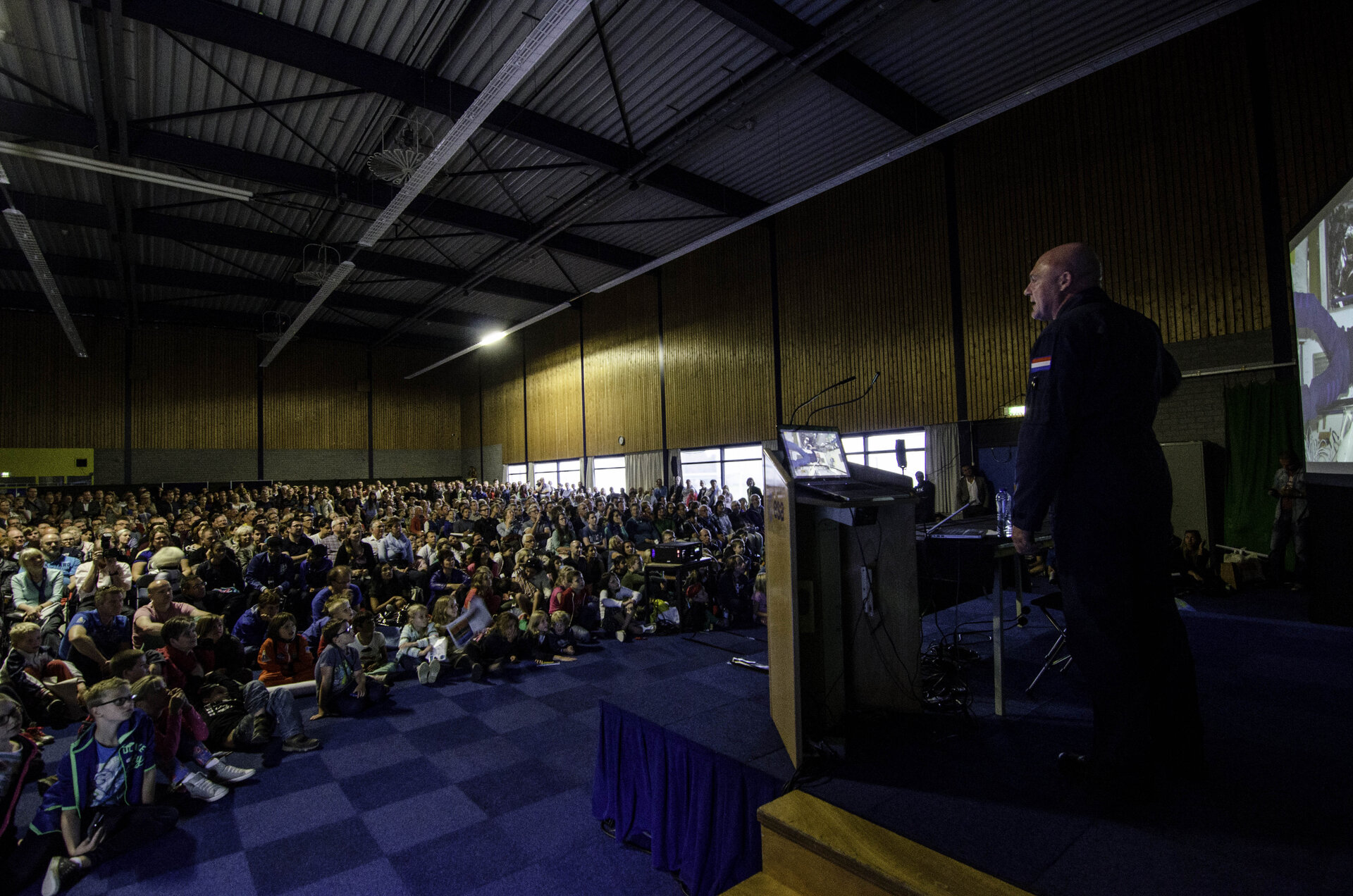 André Kuipers speaks