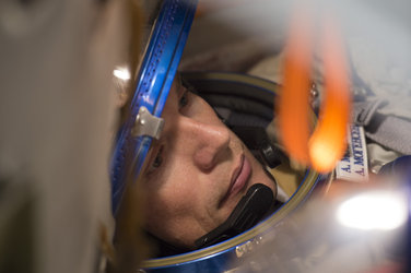 Andreas during a simulation inside the full-scale mockup of the Soyuz capsule