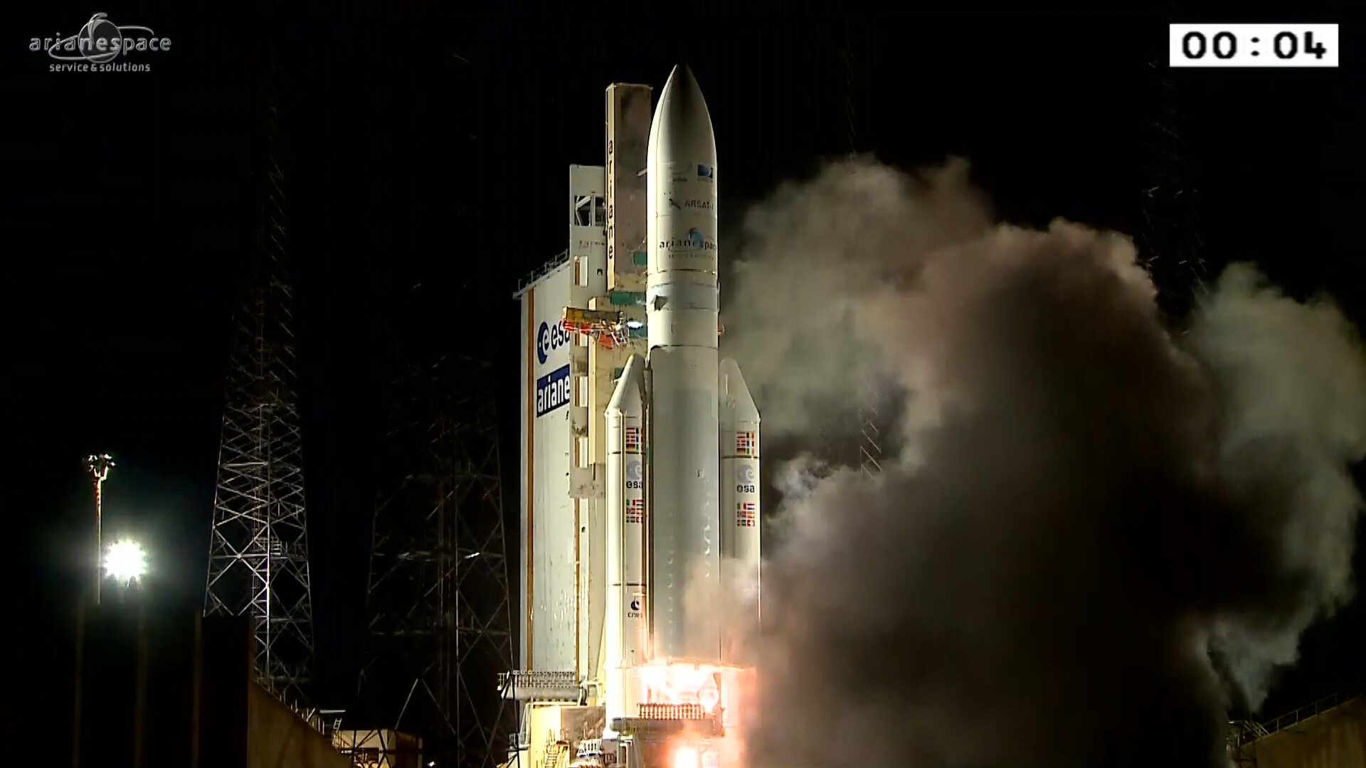 Ariane 5 liftoff on flight VA220