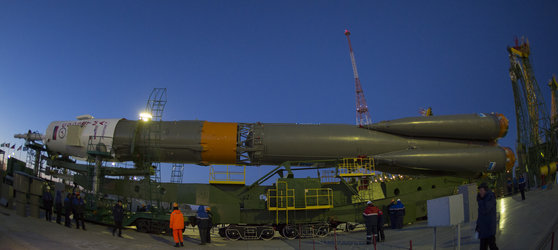 Soyuz TMA-15M spacecraft roll out