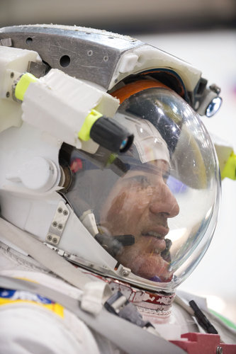Luca Parmitano during training for INC-49/INC-50 ISS EVA Maintenance run
