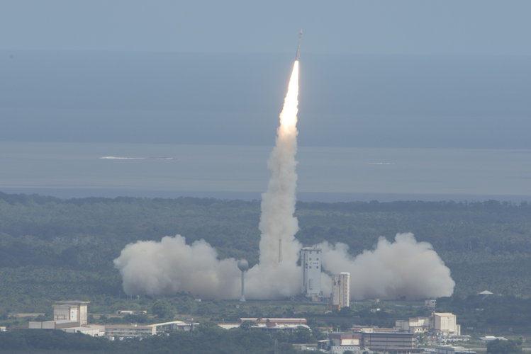 Vega VV04 IXV Liftoff