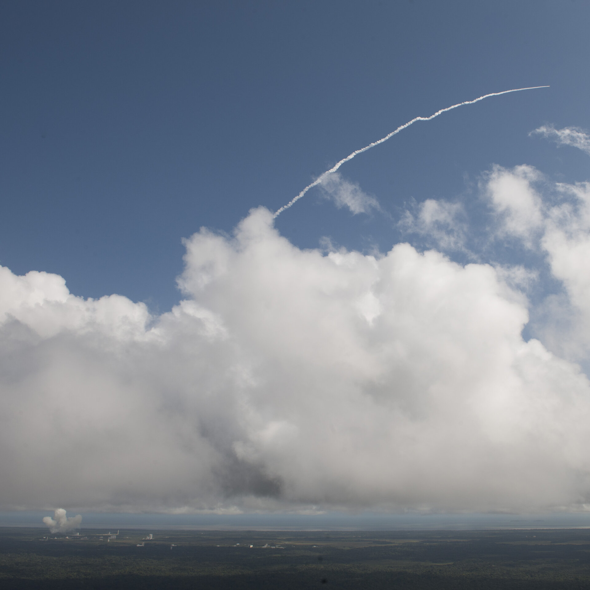 Vega VV04 IXV Liftoff