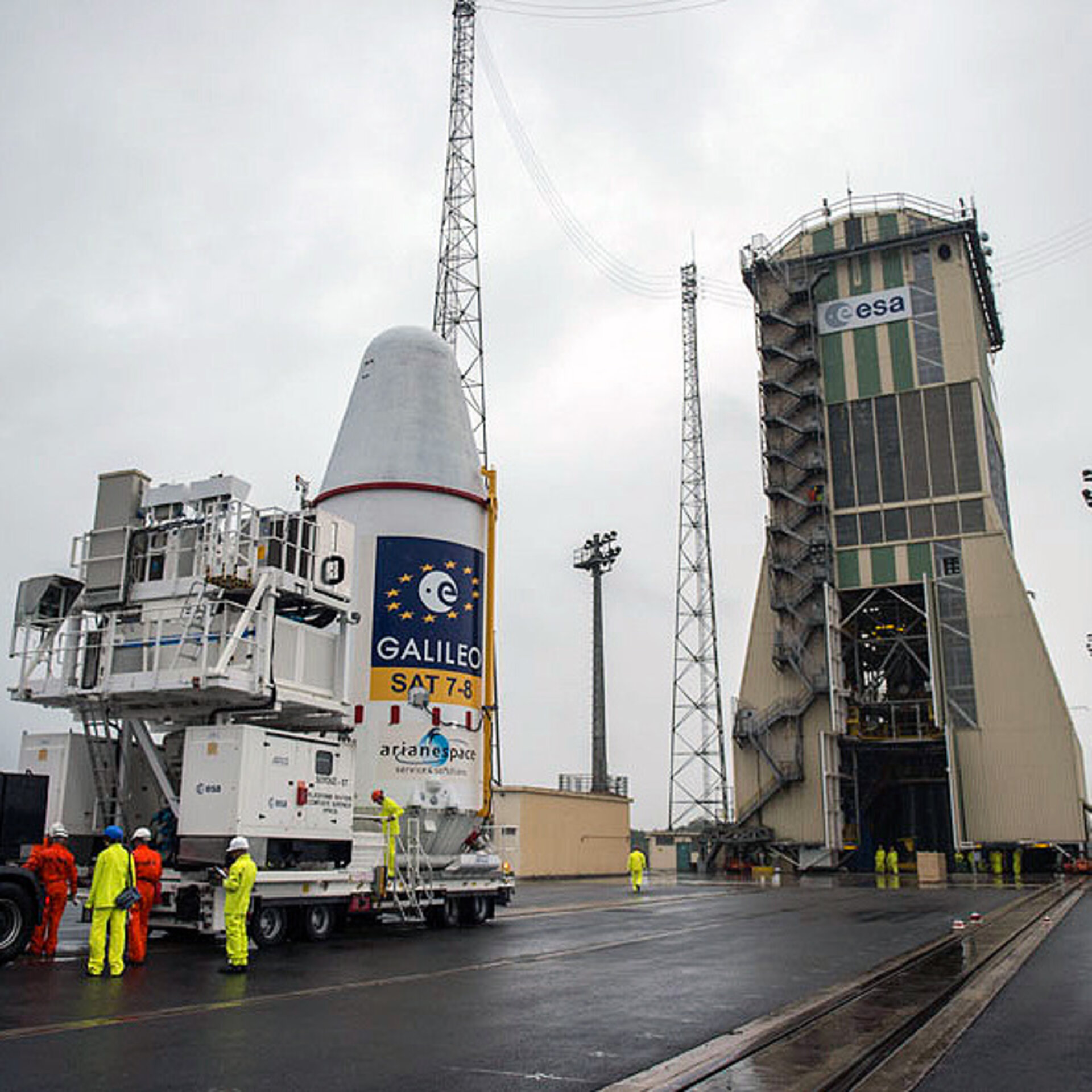 Galileos moved to launch pad