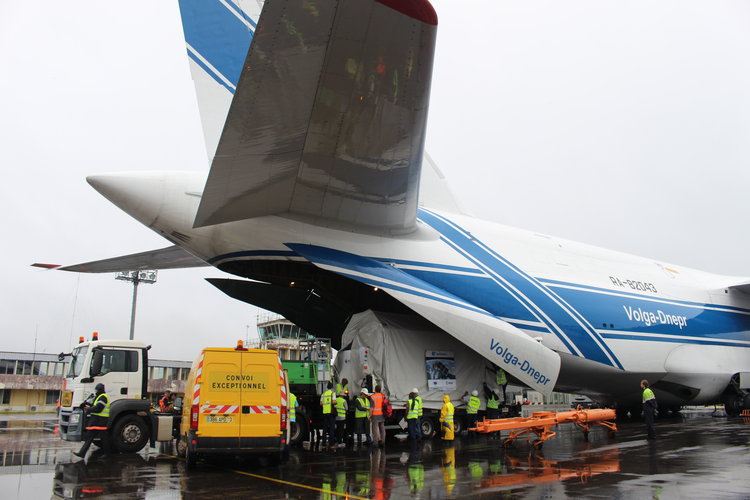 Unloading in the rain