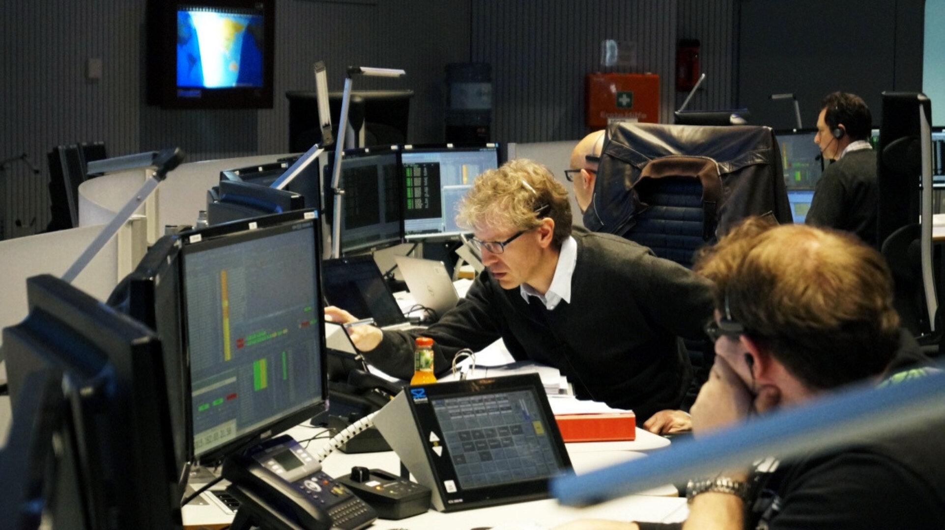 Sentinel-2 team in simulation training for launch