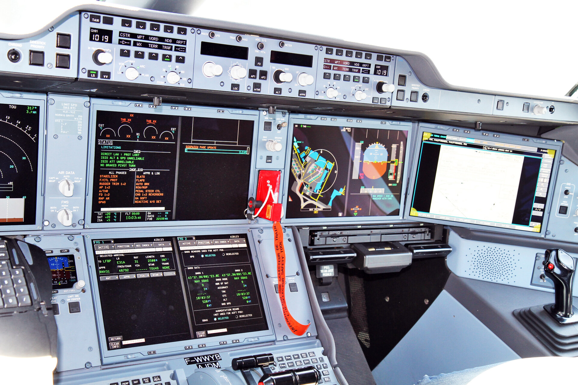 EGNOS-equipped cockpit