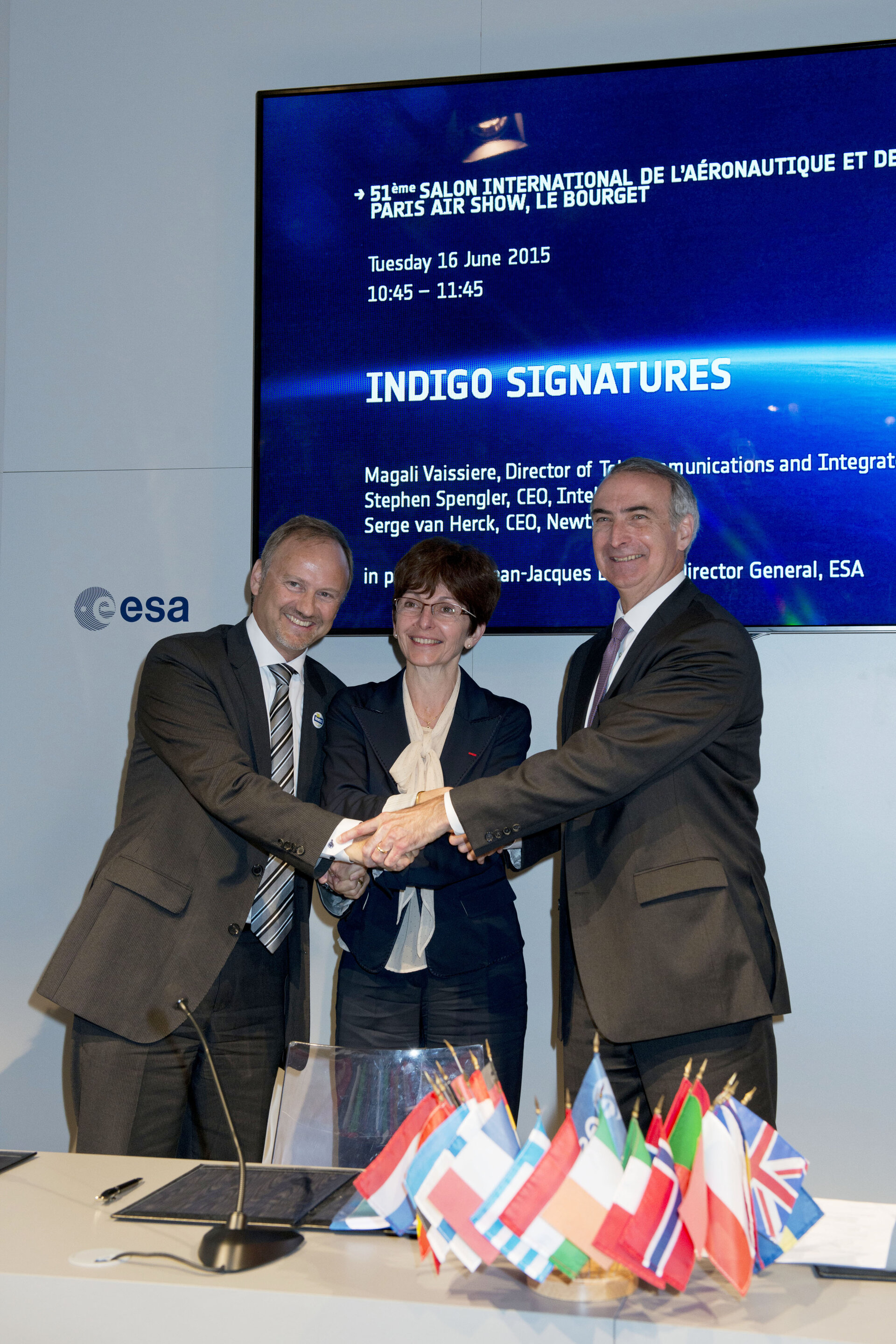 ESA and Intelsat sign Indigo public–private partnership