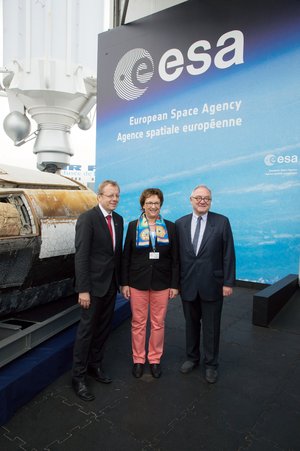 Johann-Dietrich Woerner, Brigitte Zypries and Jean-Jacques Dordain 