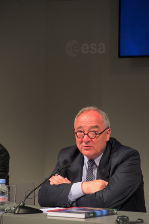 Press conference at the ESA pavilion