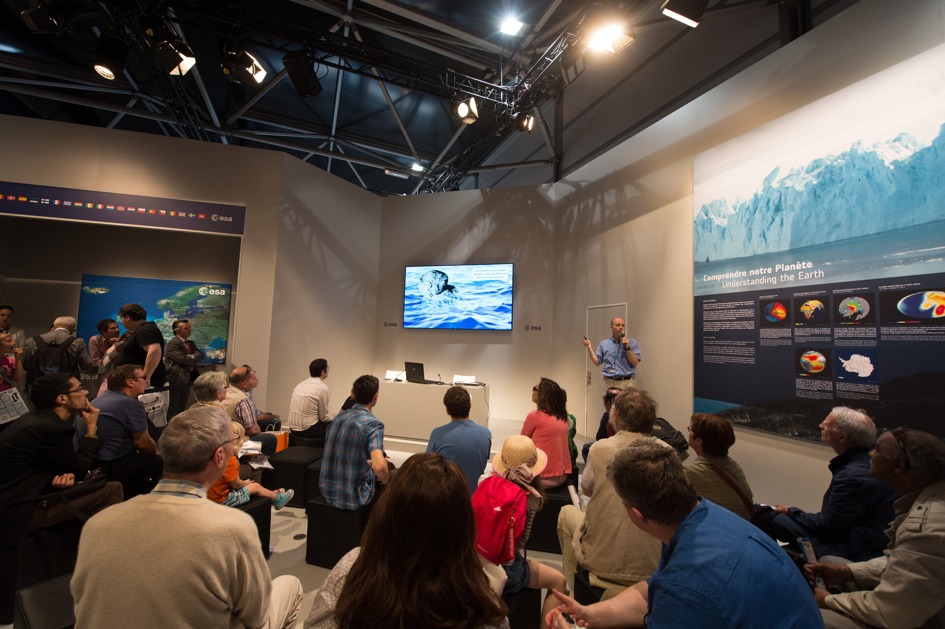 Rosetta presentation at the ESA Pavilion